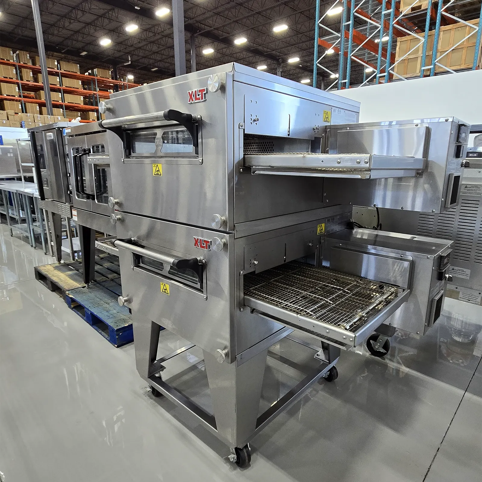 **Certified Used** XLT 1832 Natural Gas Compact Double Deck Conveyor Oven - Image 3