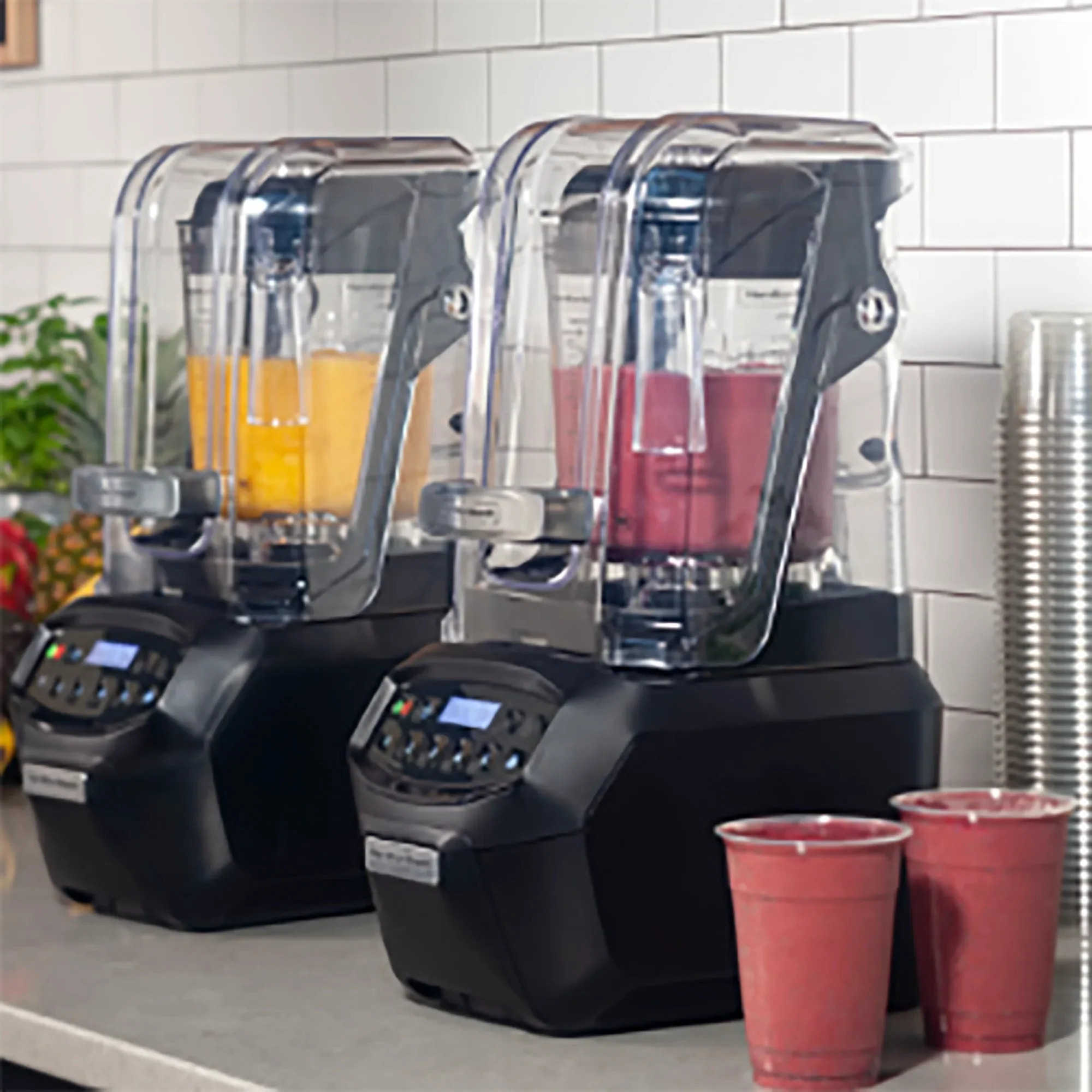 Hamilton Beach HBH855 The Summit High Performance Blender with Programmable Controls & Sound Enclosure - 48 Oz/1.4L Capacity, 3.5 HP - Image 4