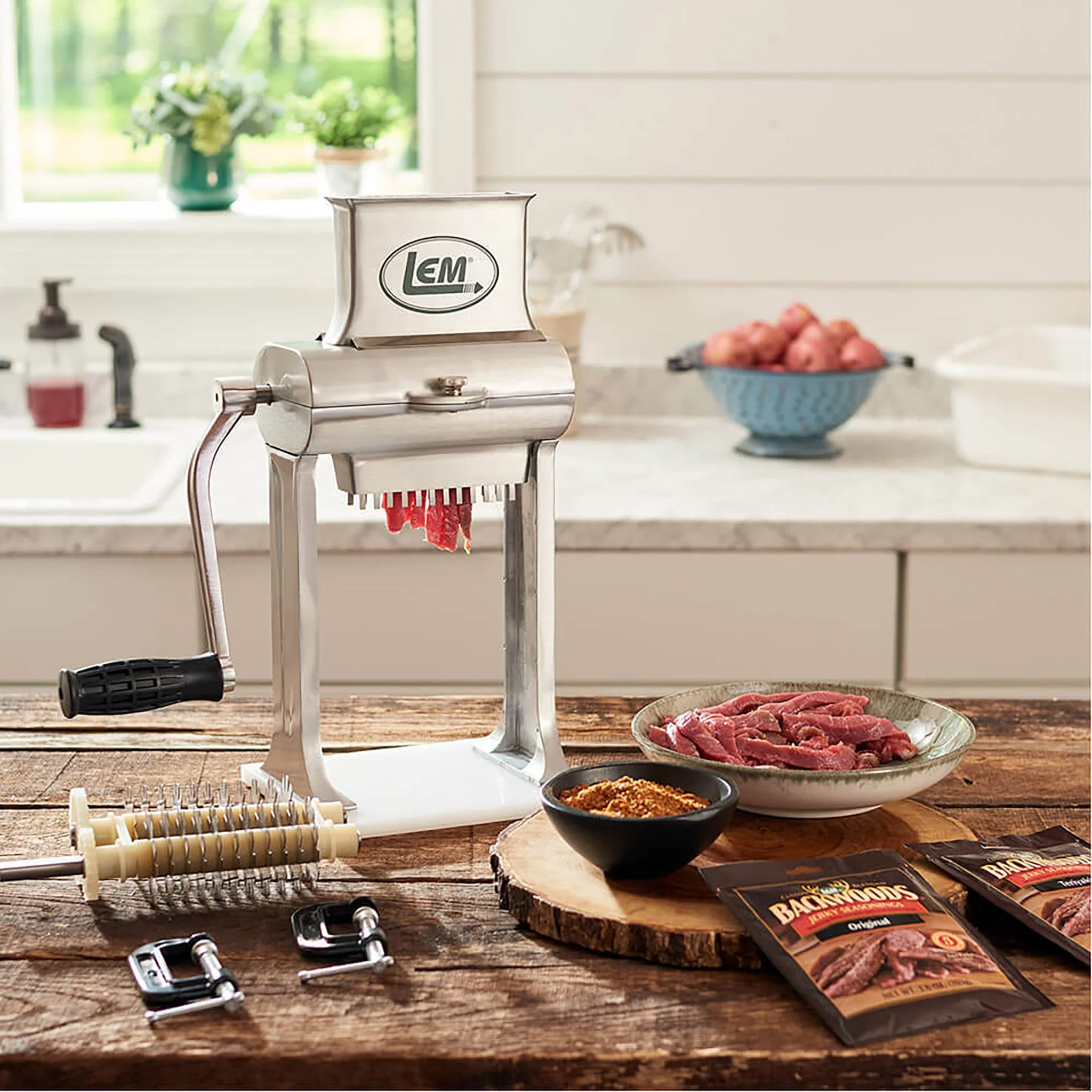 LEM 1432 Manual 2 in 1 Slicer & Tenderizer - Image 2