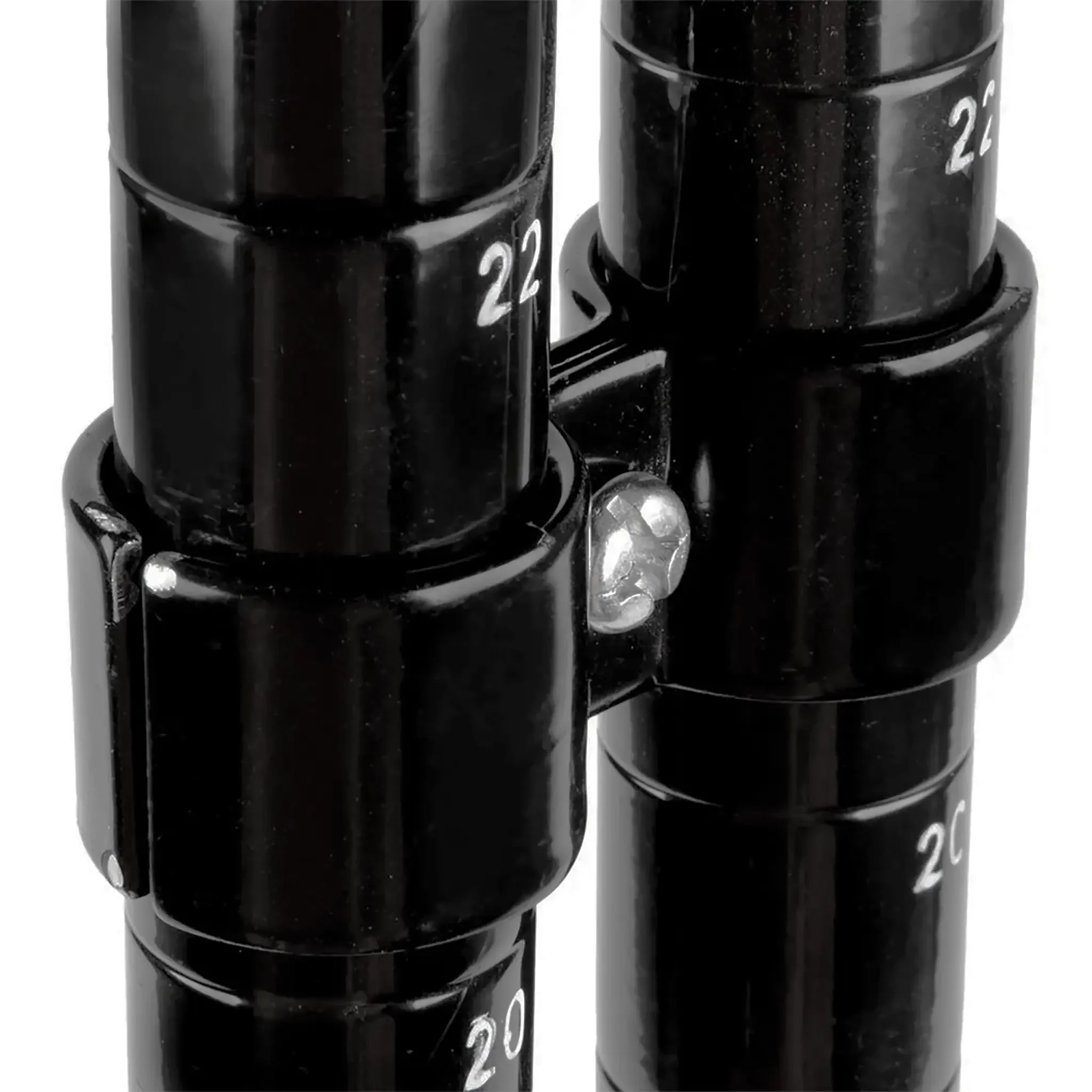 Phoenix Chrome/Black Epoxy Wire Shelf Post Clamp - Image 4