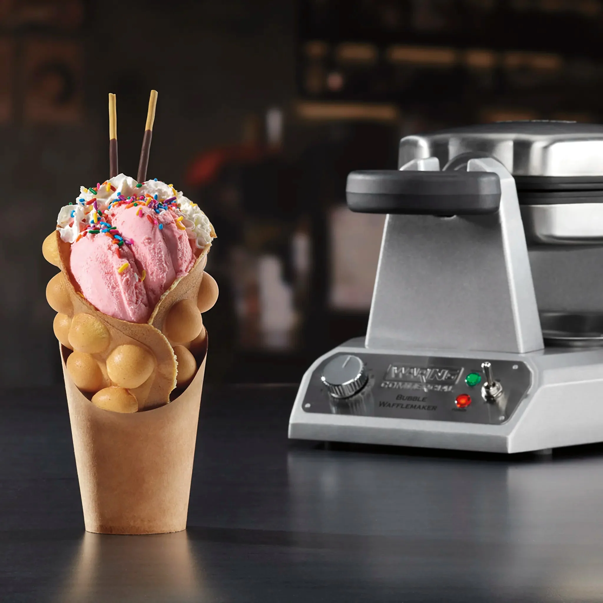 Waring WBW300X Bubble Waffle Maker - Image 7