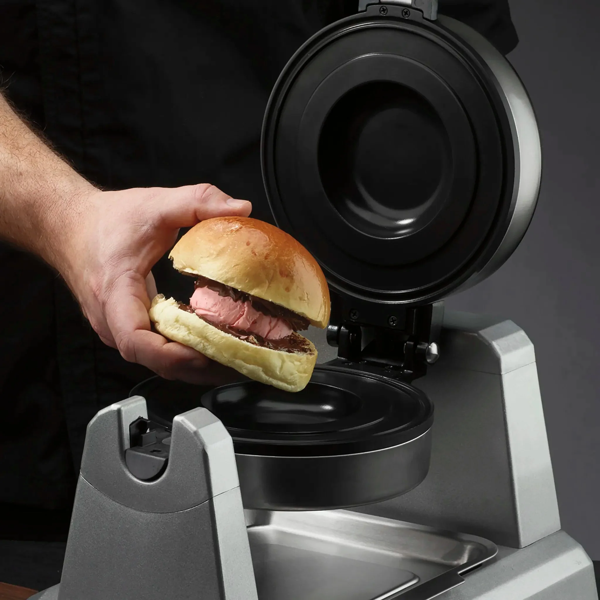 Waring WICSP180 Gelato Panini Press - Image 3
