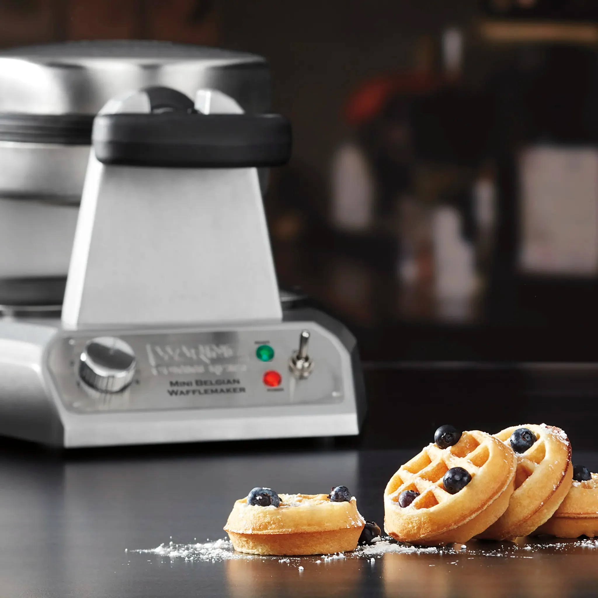 Waring WMB400X Mini Belgian Waffle Maker - Image 6